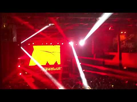 Zeds Dead dropping Black Sabbath - Iron Man (yookie edit)
