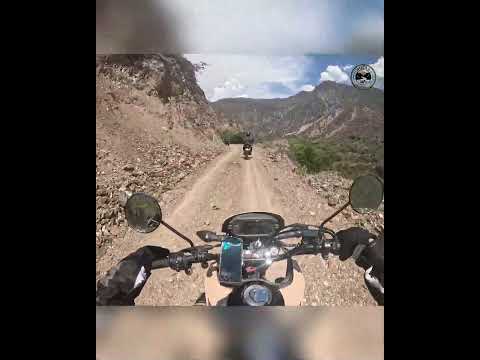 Curvas en la ruta Capitanejo - Ricaurte ¡El saludo motero! 🏍️💨