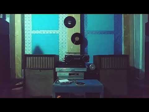 Thể hiện bởi Hồng Nhung