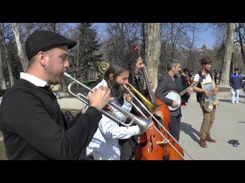 Barba Dixie Band: "Do What Ory Say" - Busking