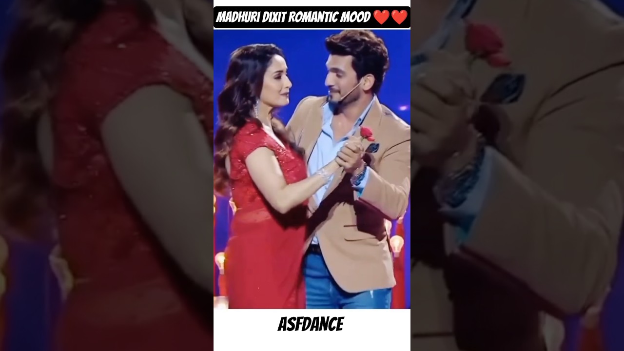 Madhuri Dixit Romantic Mood ❤️❤️👌