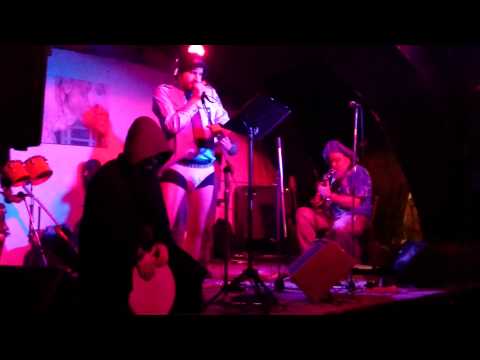 NicMoc Kvintet - Nicmoc Kvintet - Podání vysvětlení, Nicmoc svět