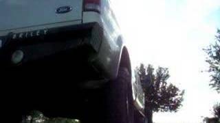 preview picture of video 'Magnaflow 2000 F-250 V10'