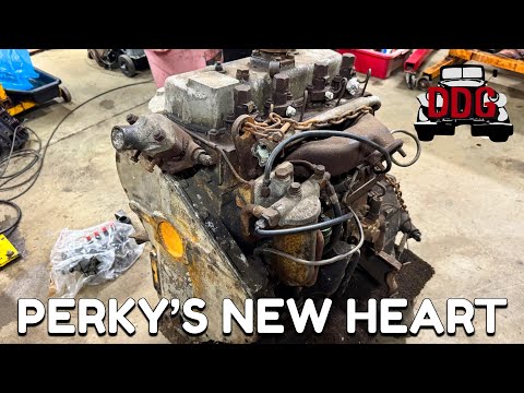 Perky's Backup Plan - Tearing Down A Perkins P4C For My 1959 Plymouth Diesel Taxi (A Greasy Mess)