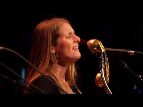 Shook Twins - Safe (Live on eTown)