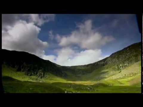 The Deers Cry ڰۣڿڰۣ ♥ ڰۣڿڰۣ  SHAUN DAVEY & RITA CONNOLY