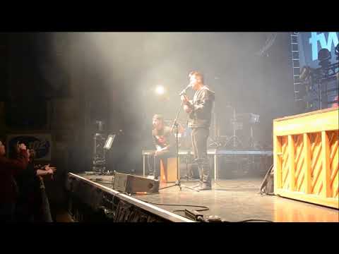 fetus twenty one pilots plays an acoustic set, Tyler makes a dick joke, talking about swearing