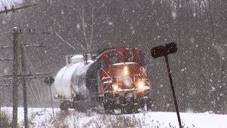 preview picture of video 'CN 4132 at Floral Park 1/2 (27DEC2012)'