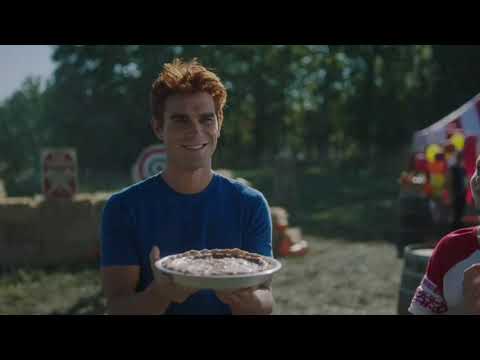 Riverdale 6x1 - Betty and Archie Scenes (3/3)