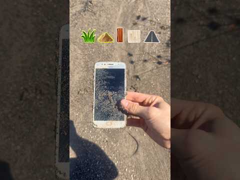 Qual superfície risca mais um celular? #experimento #asfalto #piso #madeira #grama