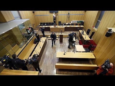 Prozessauftakt in Paris - 20 Jahre nach Völkermord in Ruanda