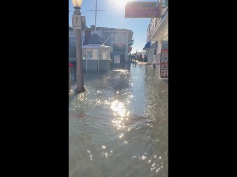 King tides hit East and West Coast with flooding