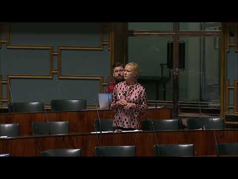 Mari Rantanen #perussuomalaiset Keskustan Kettunen tarttui sinivalkoiseen siirtymään