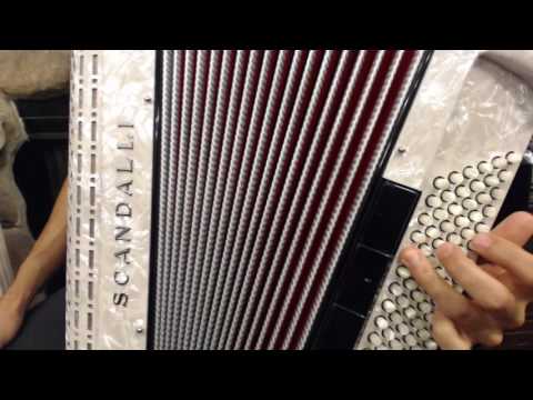 How to Play a 96 Bass Accordion - Lesson 3 - Bulgarian Horo in 11/8 - Gankino Oro