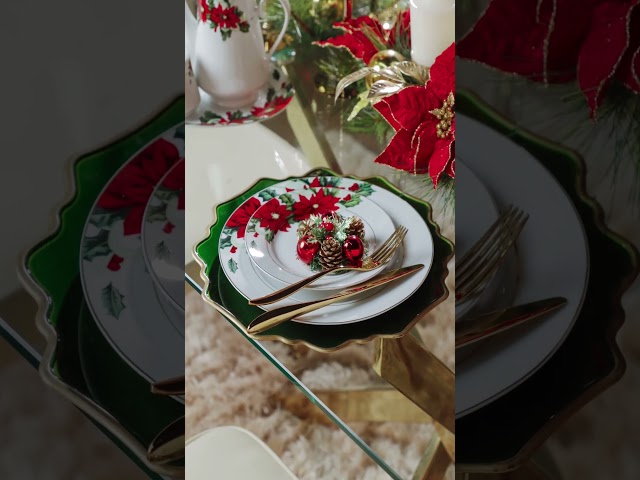 Vídeo relacionado con Nutcracker servilletas de Navidad Set, Vajilla temática de Nutcracker, Incluye Platos, Vasos, Mantel y Banderín para Fiestas de Navidad (Rojo)