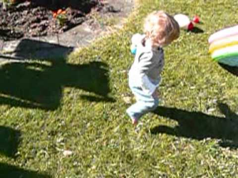 Cutest babies ever dancing to Radiohead  Jigsaws - Identical Twins for Little Treasures 2009