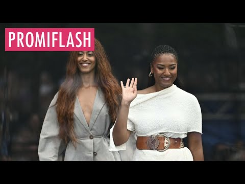 Video Thumbnail: Mega-Überraschung: Malia und Sasha Obama strahlen in Chicago