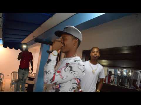 Brian Blown ❌   Musiko Slink - En Vivo( 2018) (DOMINGO CASACLUD)