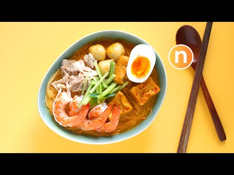 Laksa Lemak 😍 | Malaysian Curry Noodles with Coconut Milk | Nyonya Laksa [Nyonya Cooking]