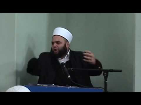 Hoxha i uron futbollistët e kombëtares së Shqipërisë