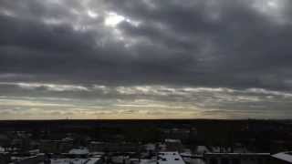 preview picture of video 'Тучи над городом / The clouds over the city. Timelapse'