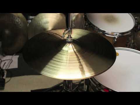 Paiste 14" Signature Precision Hi Hats - 904g/1225g (video demo) image 2