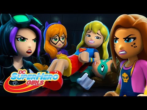 LEGO DC Super Hero Girls: Super Villain High | Första 10 minuterna