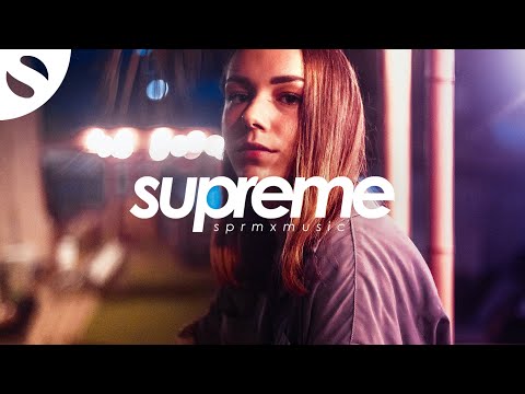 LexMorris, PACANI & HALUNA - Outside