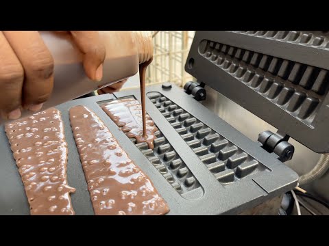 Mumbai's Famous Chocolate loaded Stick Waffles | Indian Street Food