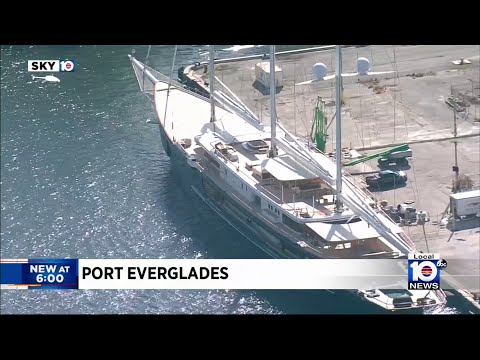 Jeff Bezos docks yacht at Port Everglades