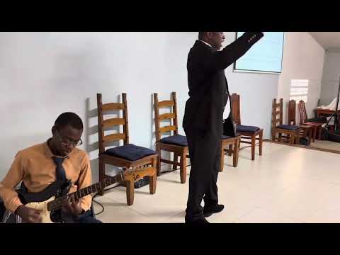 Nou leve men , Nou leve vwa-n plen gratitude - Eglise Corps de Christ de Macouria