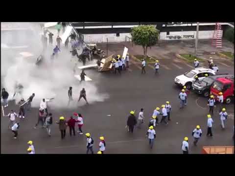 Alianz Lima fans clash with church memberes over land dispute in Peru 10.09.2018