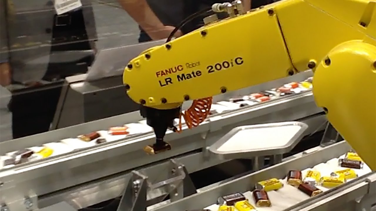 Milton – The Candy Bot