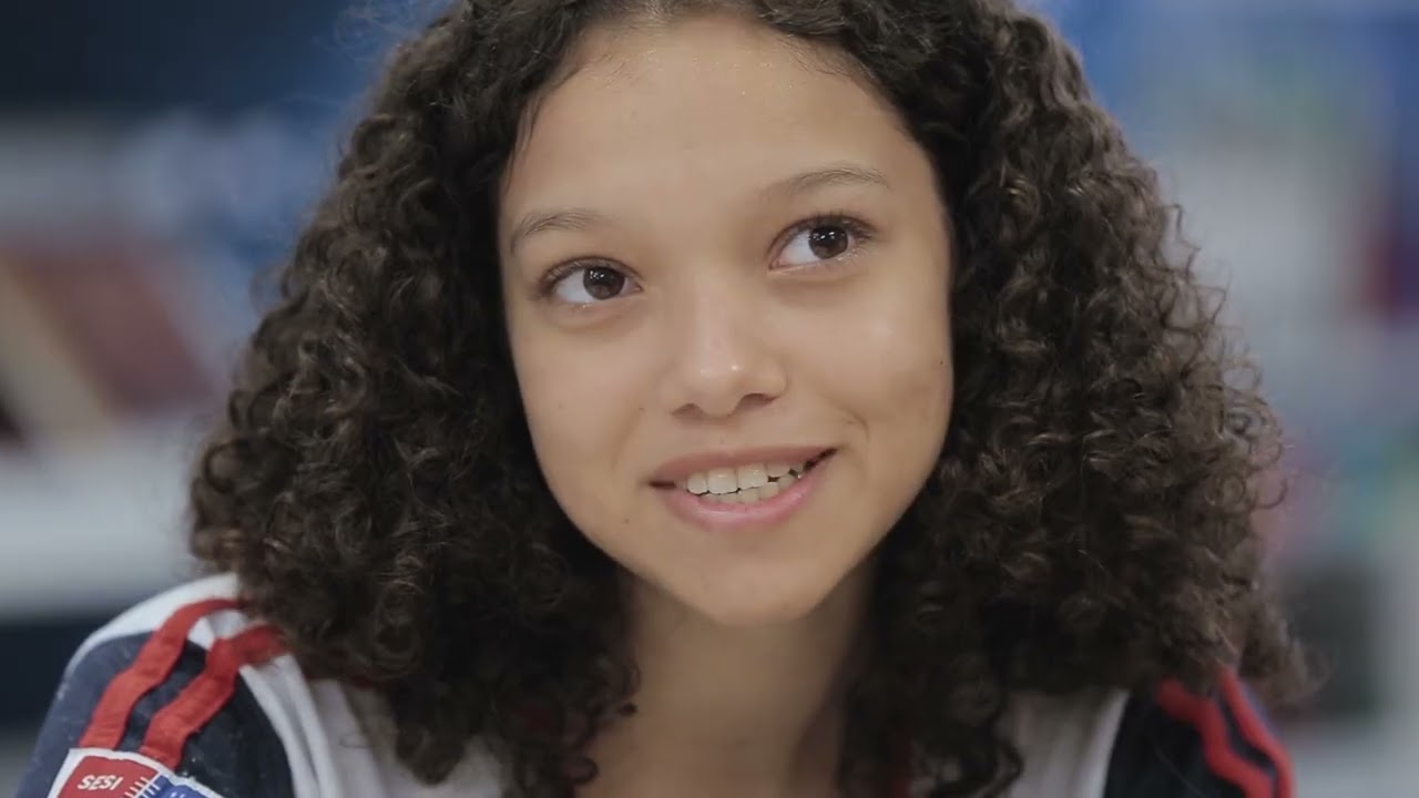 Graduação em Design, com Ênfase em Moda e Projeto de Filtragem de Água | Futura Profissão