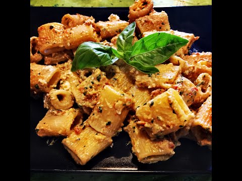 PASTA AL PESTO COME PREPARARE IL PESTO ALLA SICILIANA, ricetta pesto alla TRAPANESE