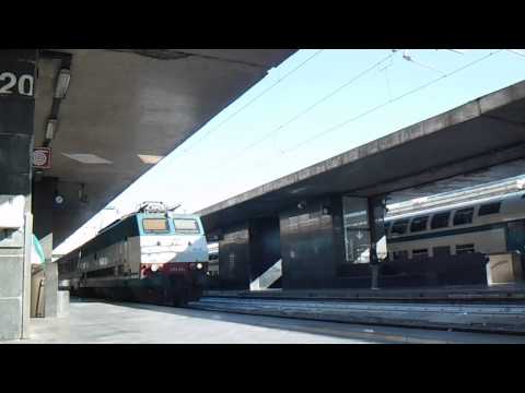 E444.082 in partenza con l' IC 703 Roma Termini - Bari Centrale