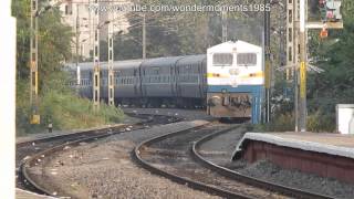 preview picture of video 'Echo Honking WDP4D Snakes In With Tirupati Secunderabad Bi Weekly Express 12732'