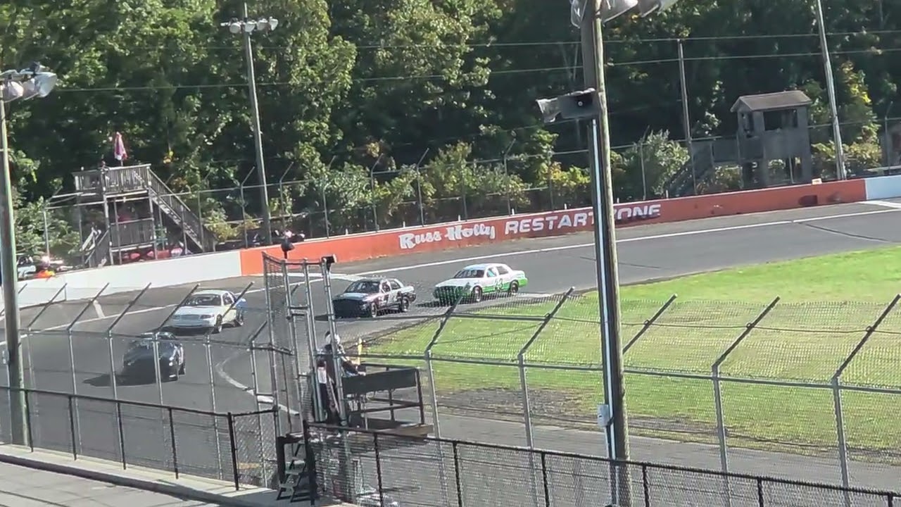 Chris Cashman in Waterford Speedbowl Heat 1