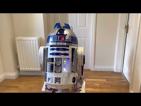 R2 D2 with all his gadgets