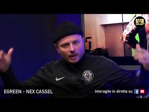 Nex Cassel Egreen e i telefonini alle serate underground 🤔