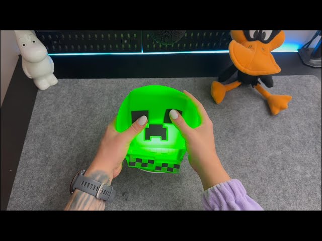 Vídeo relacionado con Paladone Minecraft Creeper SquishyGlo Luz de silicona, lámpara de juegos inalámbrica y recargable con licencia oficial, para niños y adolescentes, decoración de dormitorio, merchandising coleccionable