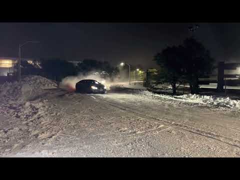 volvo s60 r-design t6 snow drifting