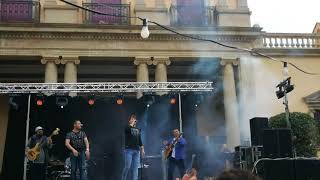 Concierto ANDY & LUCAS en Mas Sedó (Reus) 8.04.2018 - FALDAS