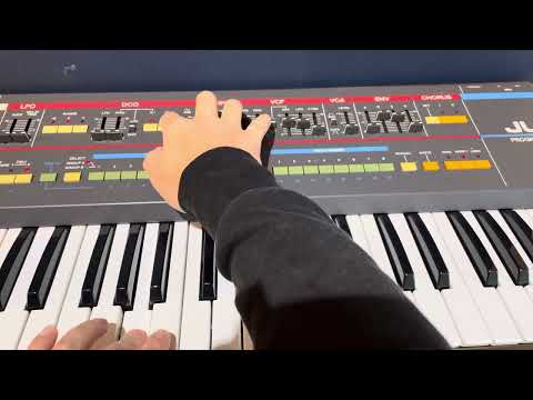 Roland Juno 106s 61-Key Programmable Polyphonic Synthesizer - Black image 13
