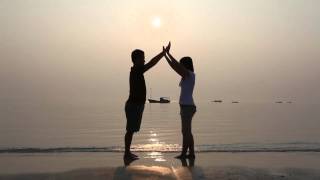 preview picture of video 'Beautiful couple in Quan Lan island by 5D max II - MinhChau beach'