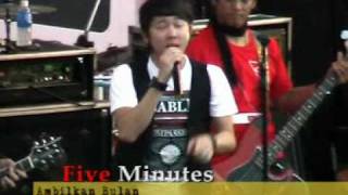 Download lagu five minutes live perform @ SMANELA lawang-06 aMbiLkan buLan.DAT mp3 Download lagu five minutes live perform @ SMANELA lawang-06 aMbiLkan buLan.DAT mp3