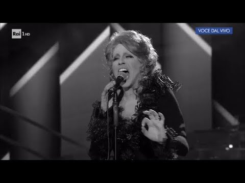 Federico Angelucci interpreta Mina: "Amor mio" - Tale e Quale Show 29/09/2017