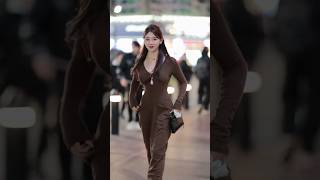 beautiful girl street fashion outfits style #tiktok #chinesefashion #mejoresstreetfashion #shorts