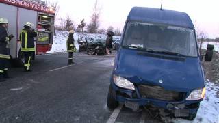 preview picture of video 'Schwerer Unfall in Wolfhagen: Mehrere Verletzte'