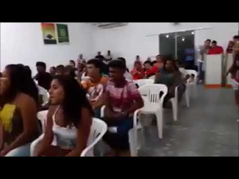 Baile Funk dentro da Igreja, que Porcaria do Inferno